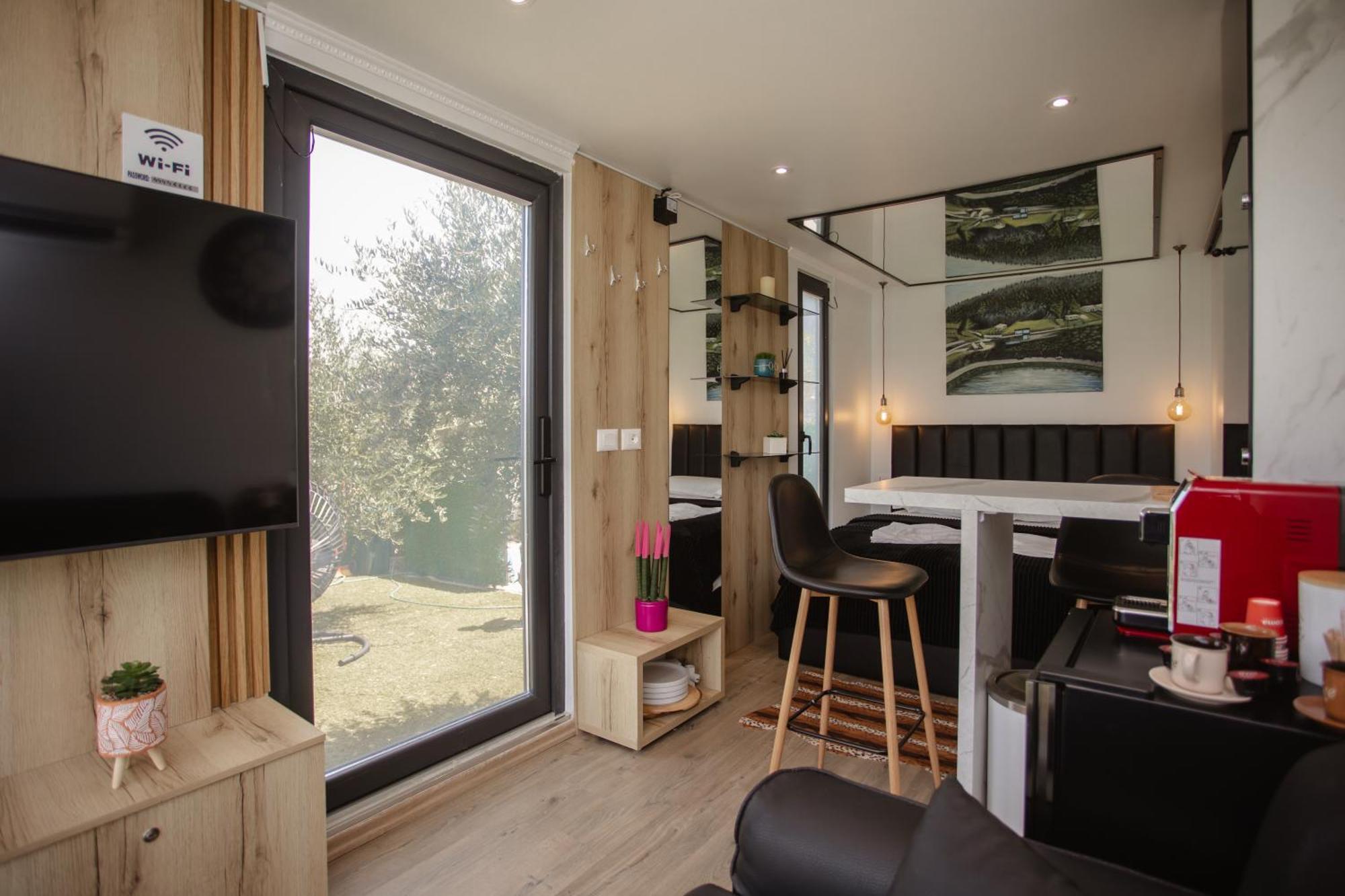 הוילה 446 Tiny House Shiroke מראה חיצוני תמונה
