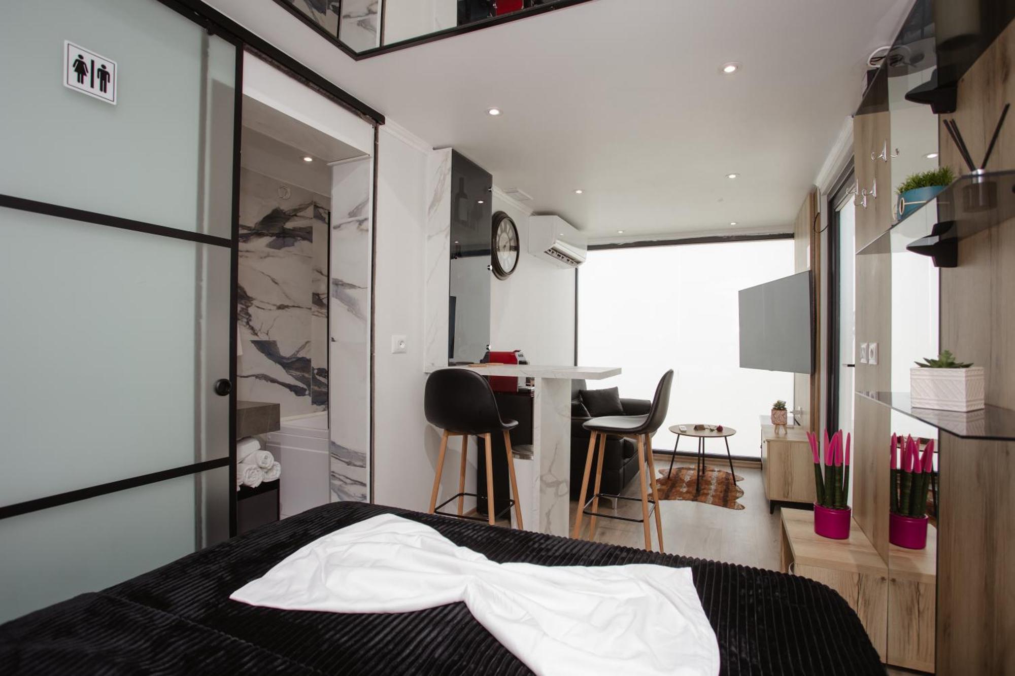 הוילה 446 Tiny House Shiroke מראה חיצוני תמונה