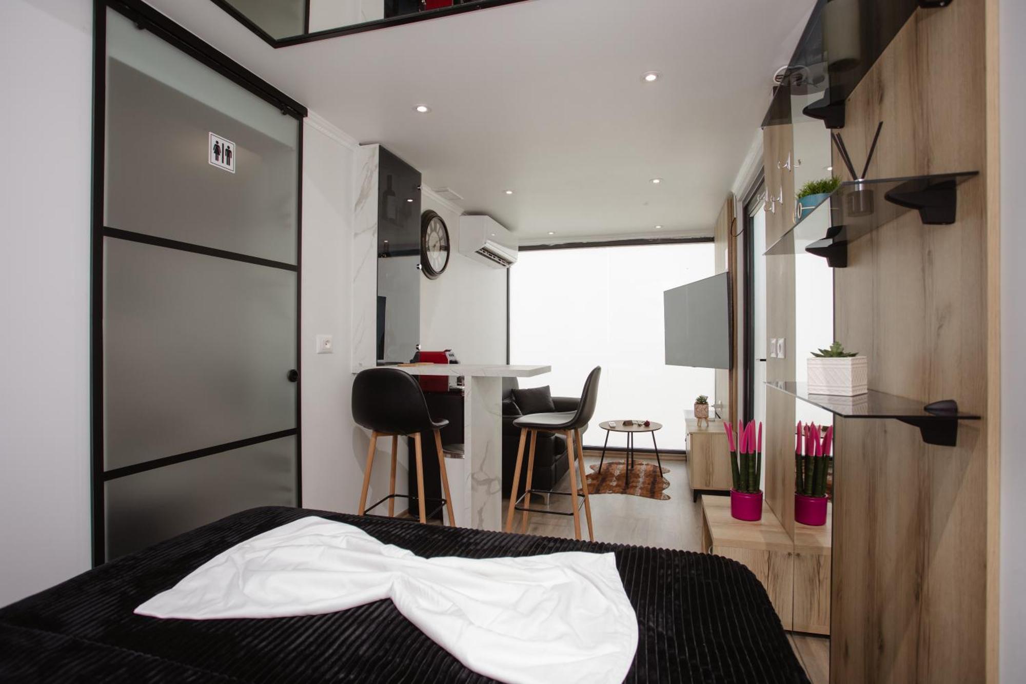 הוילה 446 Tiny House Shiroke מראה חיצוני תמונה